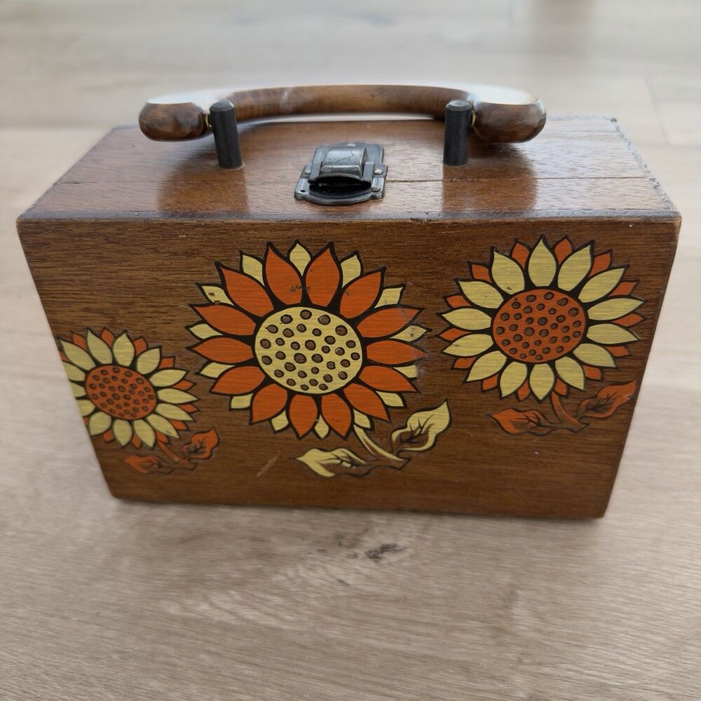 Marcus Brothers Painted Flowers Wooden Handbag Box Purse VTG 70’s 60’s Mod Twee